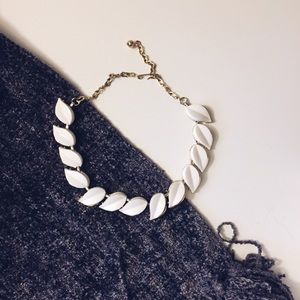 Vintage White and Gold Choker Necklace